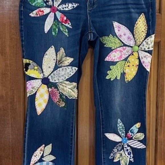 Old Navy Flower Patchwork embellished jeans, Sz 16 midrise boot cut Boho style - Picture 2 of 11